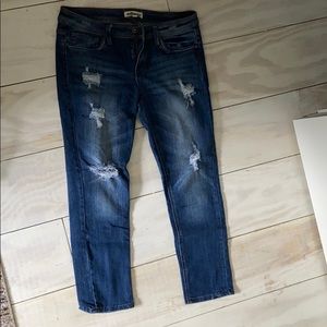 👖 EUC Ripped Jeans 👖